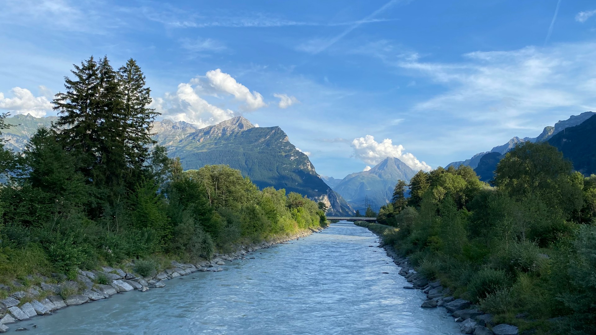 Flod i Schweiz krydsord